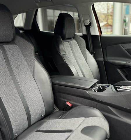 Коричневый Пежо 3008, объемом двигателя 2 л и пробегом 42 тыс. км за 21999 $, фото 15 на Automoto.ua