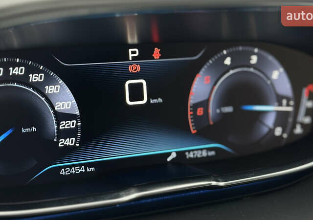 Коричневый Пежо 3008, объемом двигателя 2 л и пробегом 42 тыс. км за 21999 $, фото 14 на Automoto.ua