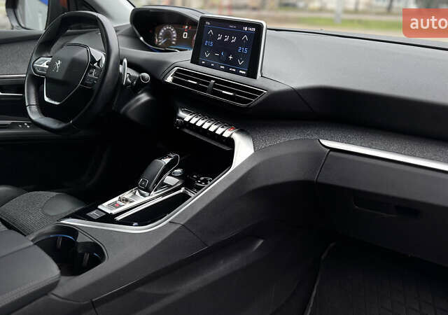 Коричневый Пежо 3008, объемом двигателя 2 л и пробегом 42 тыс. км за 21999 $, фото 12 на Automoto.ua