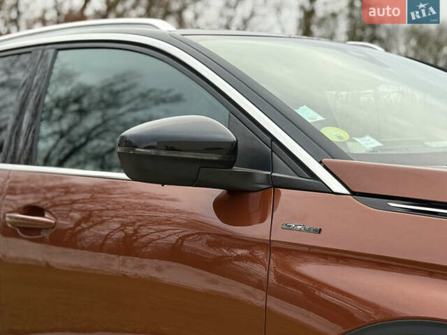 Коричневий Пежо 3008, об'ємом двигуна 1.5 л та пробігом 192 тис. км за 20599 $, фото 8 на Automoto.ua