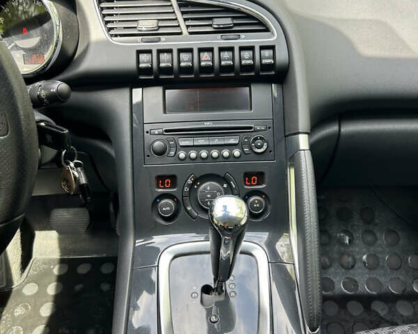 Красный Пежо 3008, объемом двигателя 1.6 л и пробегом 230 тыс. км за 6500 $, фото 11 на Automoto.ua