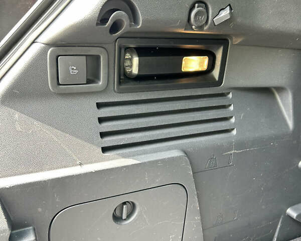 Красный Пежо 3008, объемом двигателя 1.6 л и пробегом 230 тыс. км за 6500 $, фото 14 на Automoto.ua