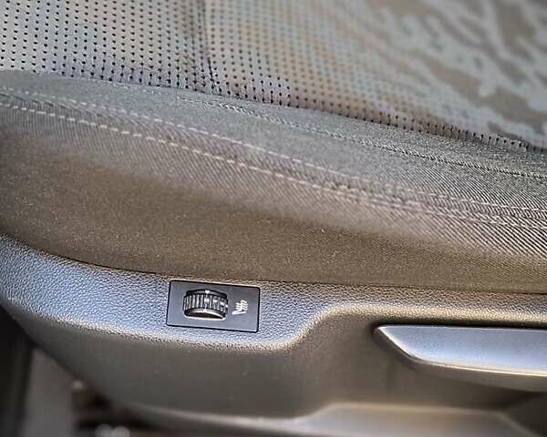 Красный Пежо 3008, объемом двигателя 1.6 л и пробегом 241 тыс. км за 8800 $, фото 21 на Automoto.ua