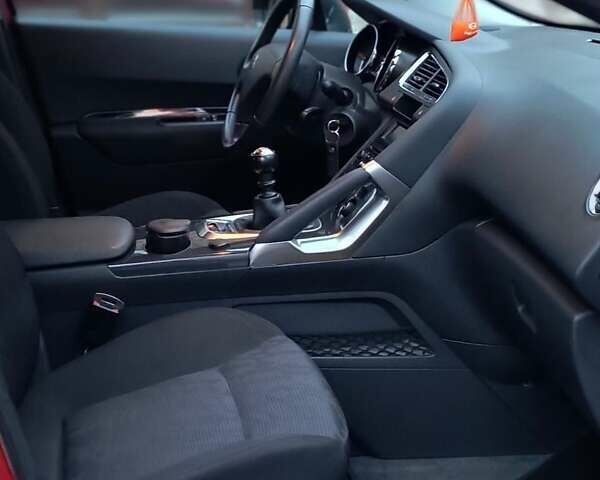 Красный Пежо 3008, объемом двигателя 1.6 л и пробегом 241 тыс. км за 8800 $, фото 12 на Automoto.ua