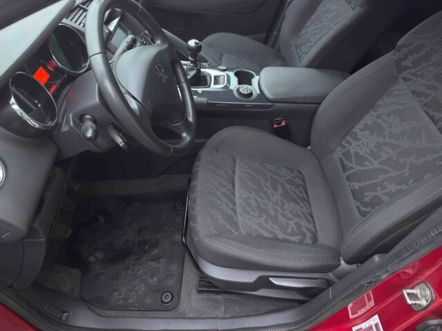 Червоний Пежо 3008, об'ємом двигуна 1.6 л та пробігом 190 тис. км за 7150 $, фото 12 на Automoto.ua