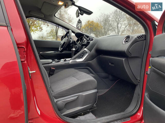 Красный Пежо 3008, объемом двигателя 1.56 л и пробегом 262 тыс. км за 8800 $, фото 10 на Automoto.ua