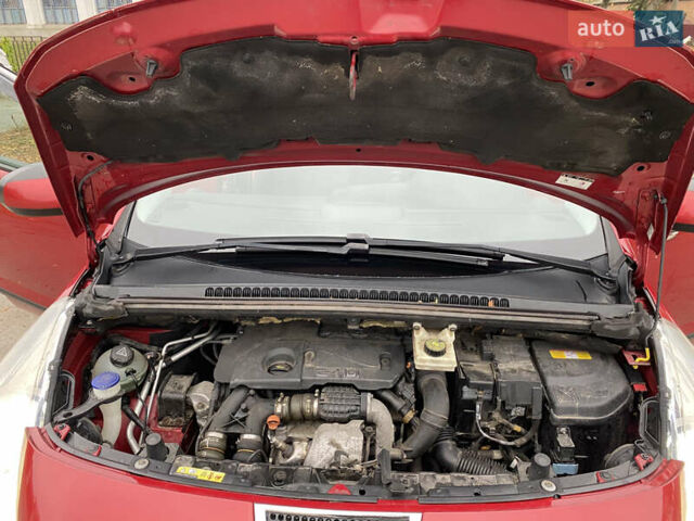Красный Пежо 3008, объемом двигателя 1.56 л и пробегом 262 тыс. км за 8800 $, фото 18 на Automoto.ua