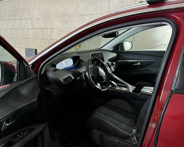 Красный Пежо 3008, объемом двигателя 2 л и пробегом 144 тыс. км за 18800 $, фото 7 на Automoto.ua