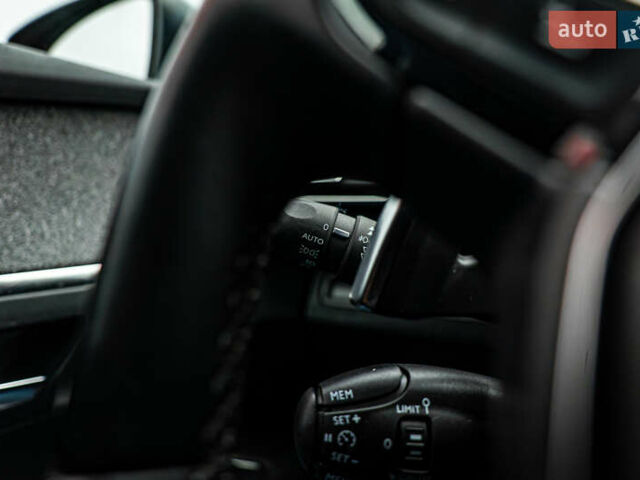 Червоний Пежо 3008, об'ємом двигуна 2 л та пробігом 126 тис. км за 21041 $, фото 15 на Automoto.ua