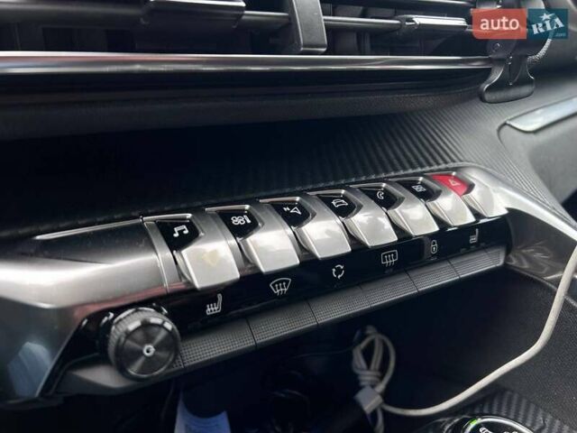 Красный Пежо 3008, объемом двигателя 2 л и пробегом 127 тыс. км за 23490 $, фото 26 на Automoto.ua