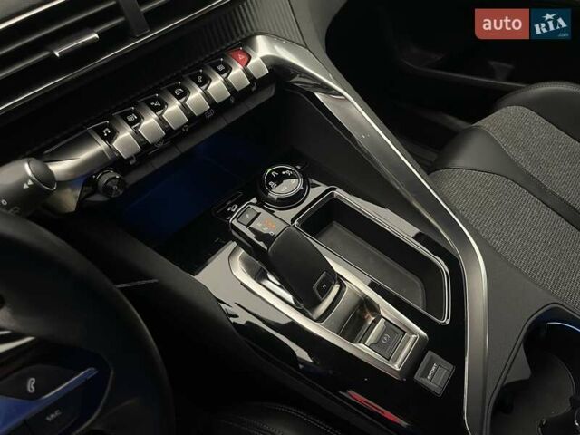 Красный Пежо 3008, объемом двигателя 2 л и пробегом 88 тыс. км за 23583 $, фото 20 на Automoto.ua