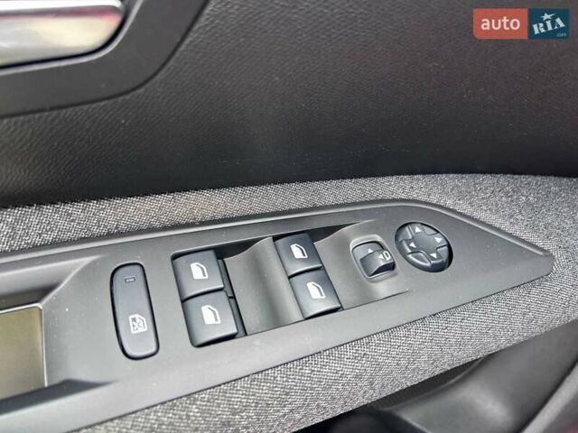 Красный Пежо 3008, объемом двигателя 2 л и пробегом 127 тыс. км за 23490 $, фото 15 на Automoto.ua