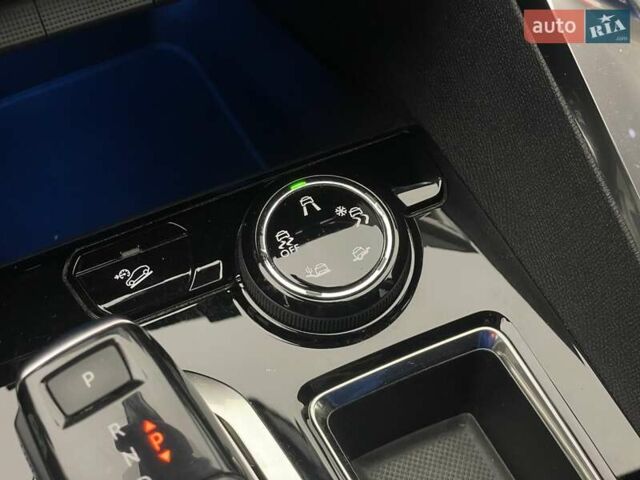 Красный Пежо 3008, объемом двигателя 2 л и пробегом 88 тыс. км за 23583 $, фото 19 на Automoto.ua