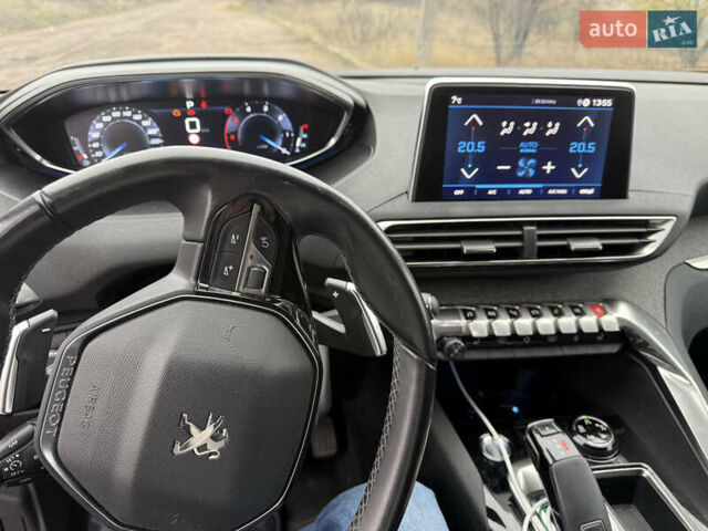 Червоний Пежо 3008, об'ємом двигуна 2 л та пробігом 123 тис. км за 23700 $, фото 11 на Automoto.ua