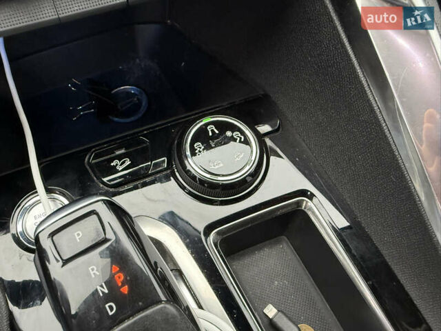 Червоний Пежо 3008, об'ємом двигуна 2 л та пробігом 123 тис. км за 23700 $, фото 15 на Automoto.ua