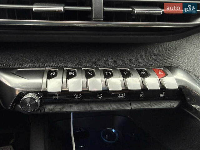 Червоний Пежо 3008, об'ємом двигуна 2 л та пробігом 123 тис. км за 23700 $, фото 14 на Automoto.ua