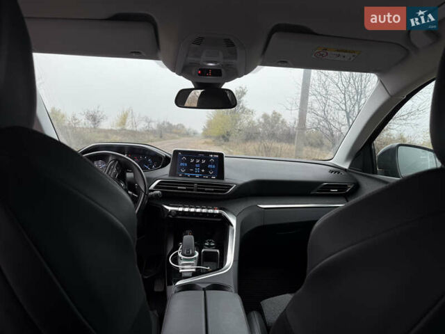 Червоний Пежо 3008, об'ємом двигуна 2 л та пробігом 123 тис. км за 23700 $, фото 12 на Automoto.ua