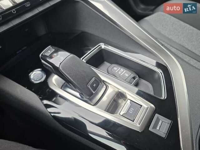 Красный Пежо 3008, объемом двигателя 1.5 л и пробегом 159 тыс. км за 21750 $, фото 95 на Automoto.ua