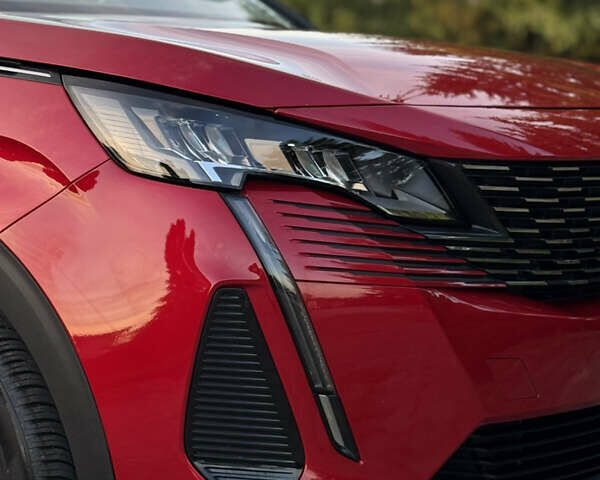 Красный Пежо 3008, объемом двигателя 1.5 л и пробегом 203 тыс. км за 21500 $, фото 5 на Automoto.ua