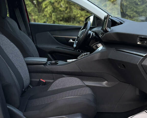 Красный Пежо 3008, объемом двигателя 1.5 л и пробегом 203 тыс. км за 21500 $, фото 27 на Automoto.ua