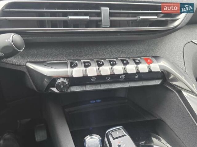 Красный Пежо 3008, объемом двигателя 1.5 л и пробегом 159 тыс. км за 21750 $, фото 92 на Automoto.ua