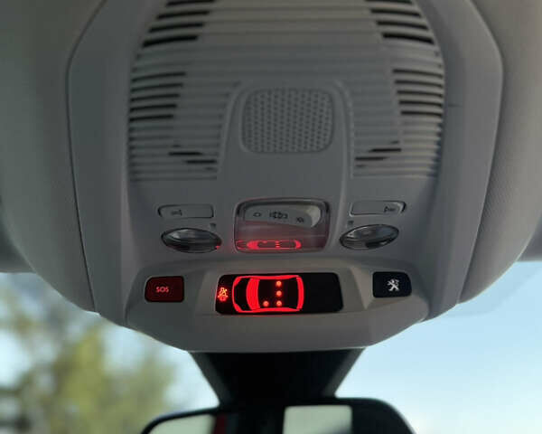 Красный Пежо 3008, объемом двигателя 1.5 л и пробегом 203 тыс. км за 21500 $, фото 31 на Automoto.ua