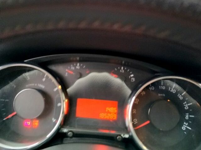 Пежо 3008, объемом двигателя 1.6 л и пробегом 185 тыс. км за 7500 $, фото 7 на Automoto.ua