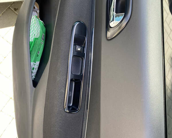 Пежо 3008, объемом двигателя 1.56 л и пробегом 155 тыс. км за 8900 $, фото 15 на Automoto.ua