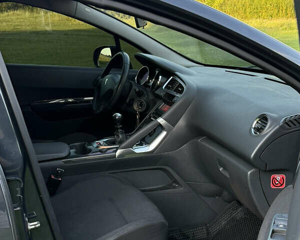 Пежо 3008, объемом двигателя 1.6 л и пробегом 278 тыс. км за 7600 $, фото 24 на Automoto.ua