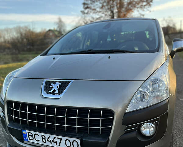 Пежо 3008, объемом двигателя 1.6 л и пробегом 249 тыс. км за 9800 $, фото 2 на Automoto.ua