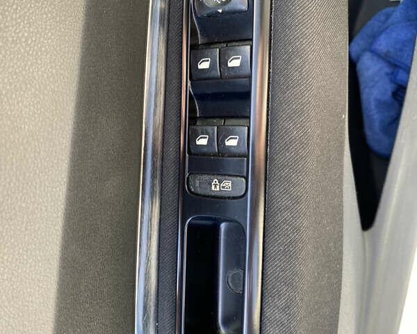Пежо 3008, объемом двигателя 1.56 л и пробегом 155 тыс. км за 8900 $, фото 23 на Automoto.ua
