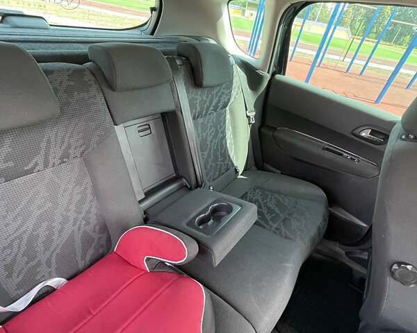 Пежо 3008, объемом двигателя 2 л и пробегом 325 тыс. км за 10000 $, фото 24 на Automoto.ua