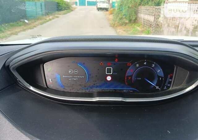 Пежо 3008, объемом двигателя 1.2 л и пробегом 96 тыс. км за 18700 $, фото 4 на Automoto.ua