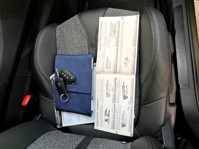 Пежо 3008, объемом двигателя 1.5 л и пробегом 189 тыс. км за 19300 $, фото 13 на Automoto.ua