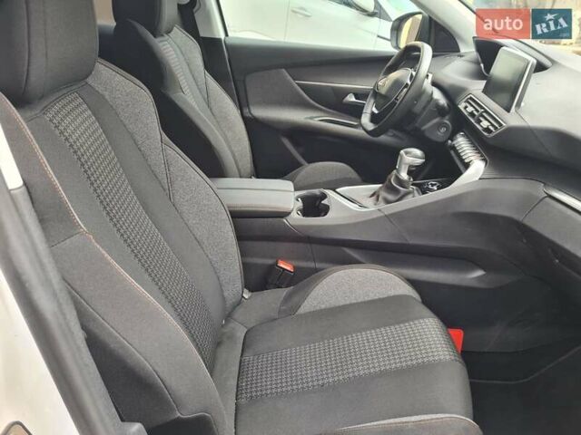 Пежо 3008, объемом двигателя 1.5 л и пробегом 143 тыс. км за 17500 $, фото 36 на Automoto.ua