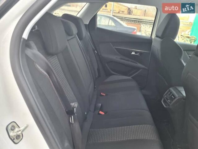 Пежо 3008, объемом двигателя 1.5 л и пробегом 143 тыс. км за 17500 $, фото 21 на Automoto.ua