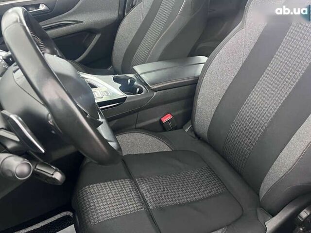 Пежо 3008, объемом двигателя 1.5 л и пробегом 189 тыс. км за 19450 $, фото 6 на Automoto.ua