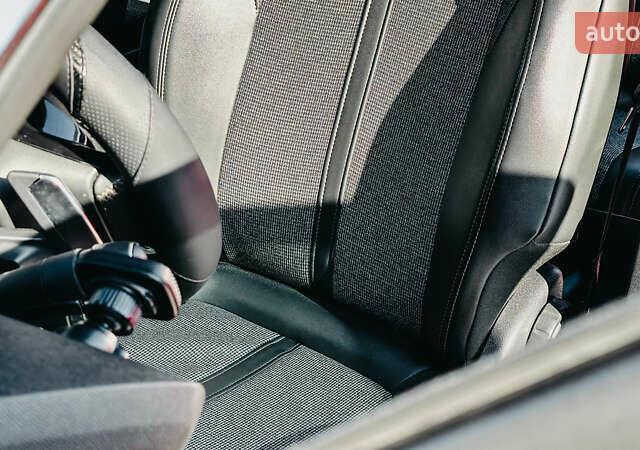 Пежо 3008, об'ємом двигуна 1.5 л та пробігом 164 тис. км за 23000 $, фото 5 на Automoto.ua