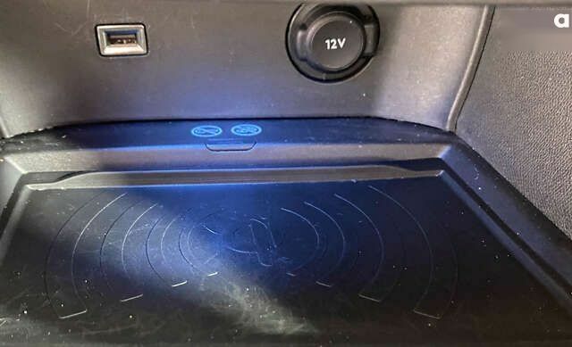 Пежо 3008, об'ємом двигуна 1.5 л та пробігом 173 тис. км за 21350 $, фото 28 на Automoto.ua