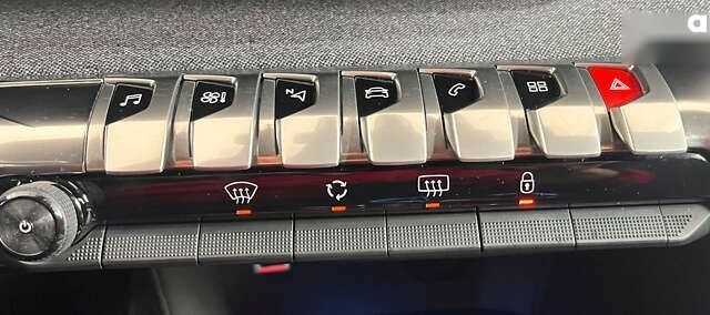 Пежо 3008, об'ємом двигуна 1.5 л та пробігом 168 тис. км за 21350 $, фото 14 на Automoto.ua