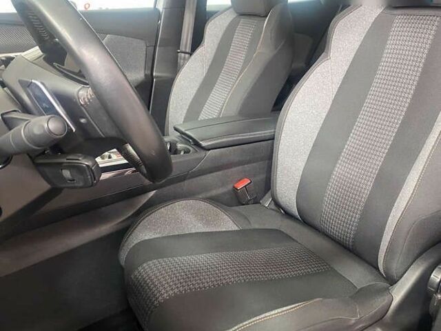 Пежо 3008, объемом двигателя 1.5 л и пробегом 181 тыс. км за 22150 $, фото 7 на Automoto.ua