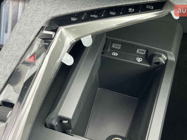 Пежо 3008, объемом двигателя 1.2 л и пробегом 0 тыс. км за 38482 $, фото 11 на Automoto.ua