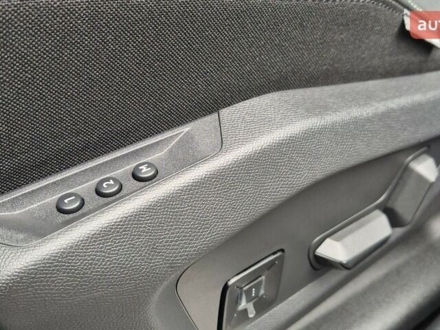 Пежо 3008, объемом двигателя 1.2 л и пробегом 0 тыс. км за 36777 $, фото 26 на Automoto.ua