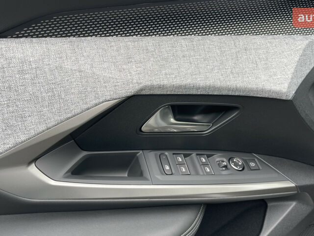 Пежо 3008, объемом двигателя 1.2 л и пробегом 0 тыс. км за 38482 $, фото 16 на Automoto.ua