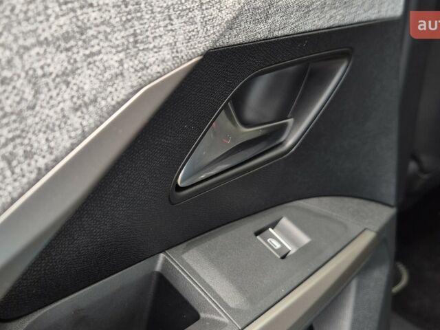 Пежо 3008, объемом двигателя 1.2 л и пробегом 0 тыс. км за 36777 $, фото 40 на Automoto.ua