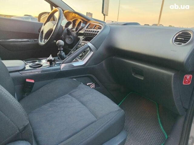 Серый Пежо 3008, объемом двигателя 1.6 л и пробегом 330 тыс. км за 9590 $, фото 25 на Automoto.ua