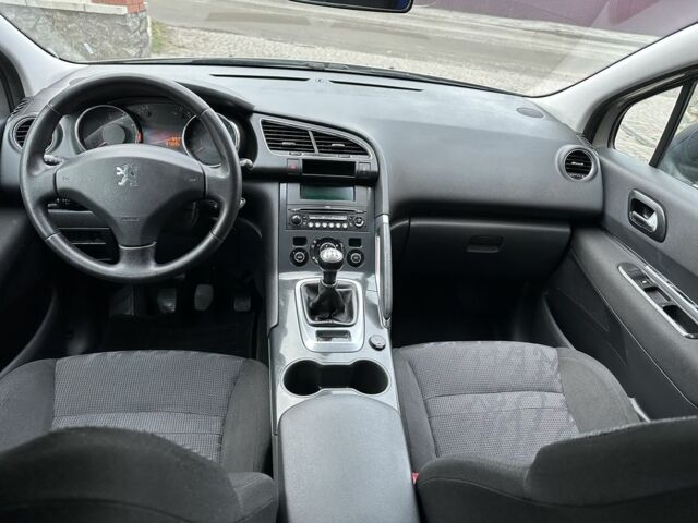 Серый Пежо 3008, объемом двигателя 1.6 л и пробегом 213 тыс. км за 6000 $, фото 4 на Automoto.ua