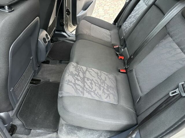 Серый Пежо 3008, объемом двигателя 1.6 л и пробегом 213 тыс. км за 6000 $, фото 5 на Automoto.ua