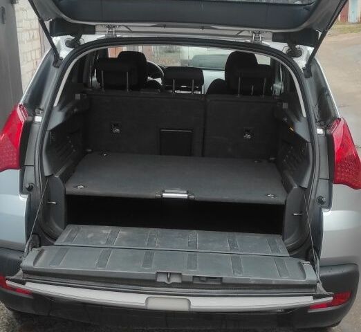 Серый Пежо 3008, объемом двигателя 1.6 л и пробегом 192 тыс. км за 6700 $, фото 6 на Automoto.ua