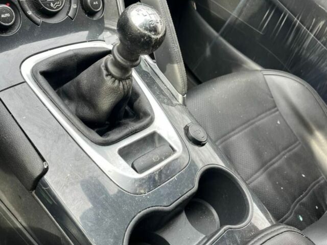 Пежо 3008 2010 в Каменское - Днепродзержинск на Automoto.ua Серый Пежо 3008, объемом двигателя 1.6 л и пробегом 200 тыс. км за 2500 $, фото 3 на Automoto.ua